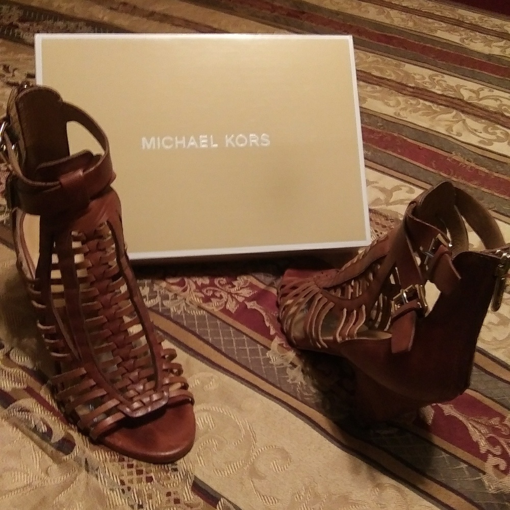 Sandals - Picture 3 of 7